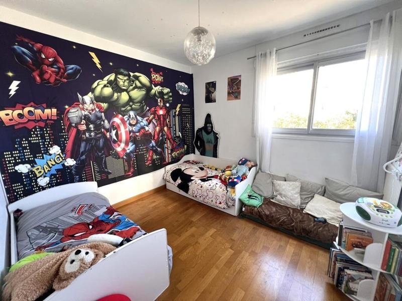 Appartement - 110 m² - 5 pièces