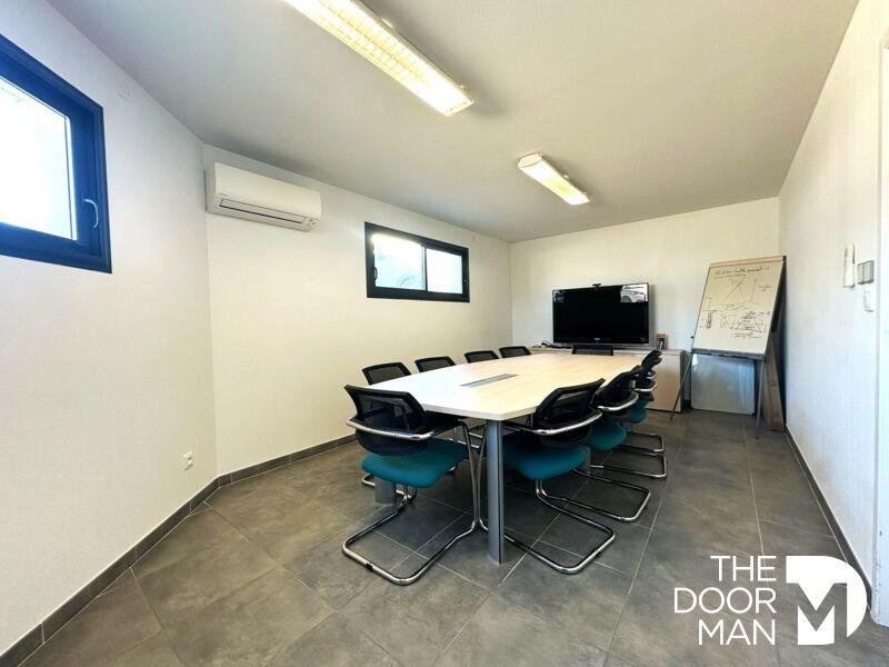 Bureau - 218 m² - 7 pièces