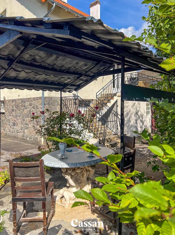 Maison - 104 m² - 5 pièces