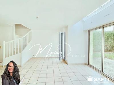 Maison - 92 m² - 4 pièces