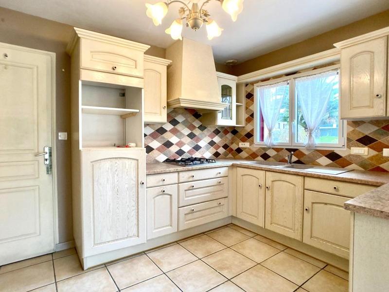 Maison - 95 m² - 6 pièces