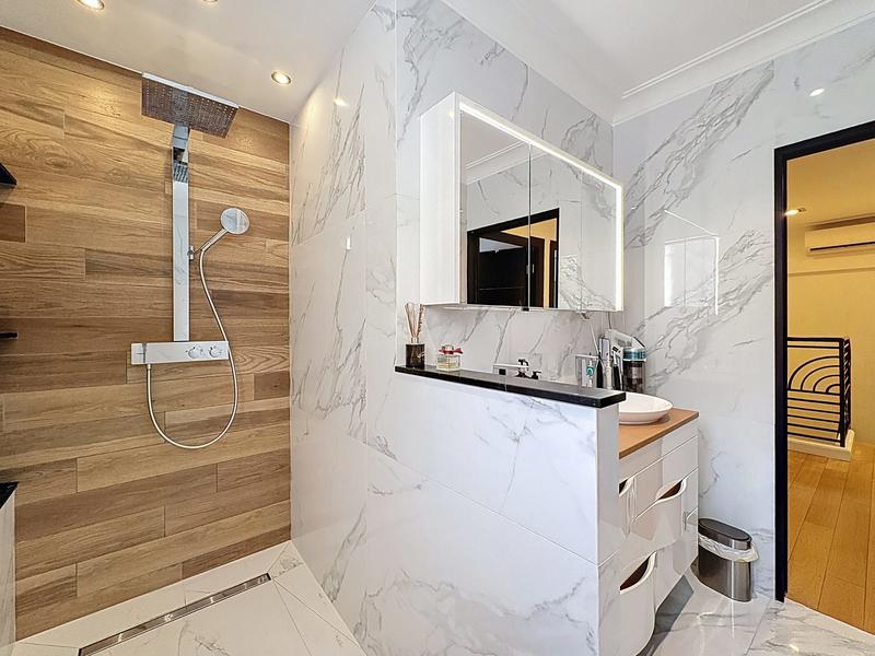 Maison contemporaine - 133 m² - 7 pièces