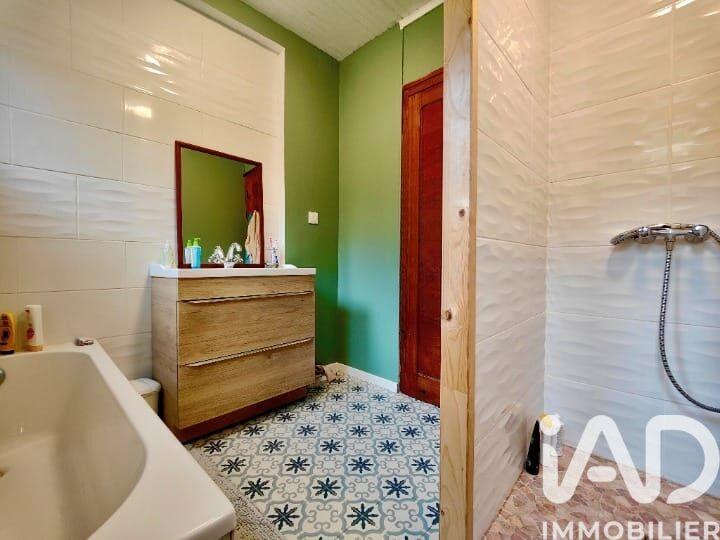 Maison - 231 m² - 11 pièces