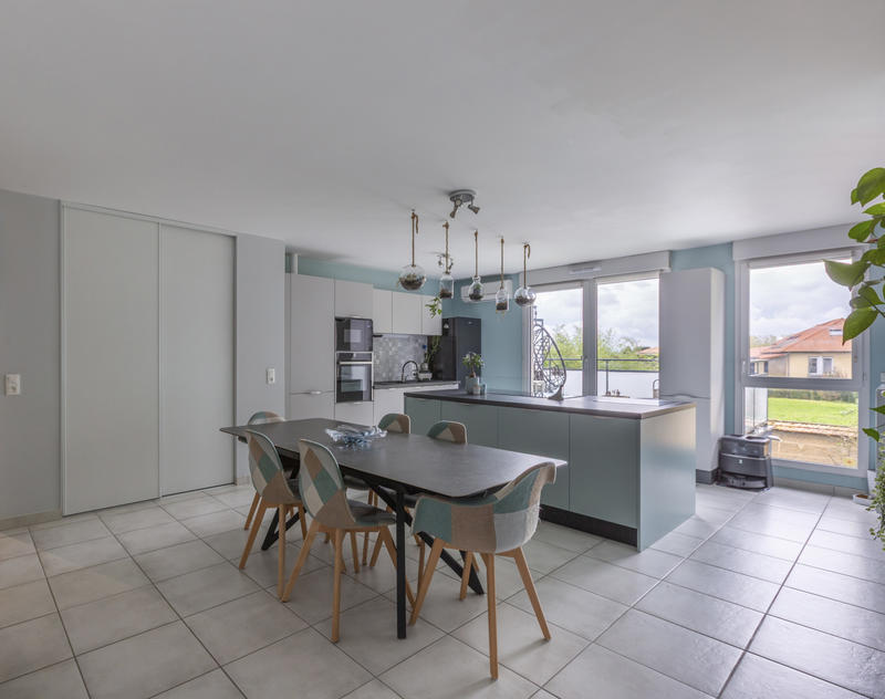 Appartement - 95 m² - 5 pièces