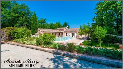 Maison - 160 m² - 7 pièces