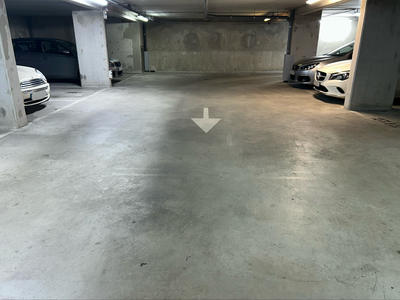 Parking / Garage - 12 m²