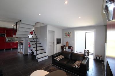 Villa - 216 m² - 9 pièces