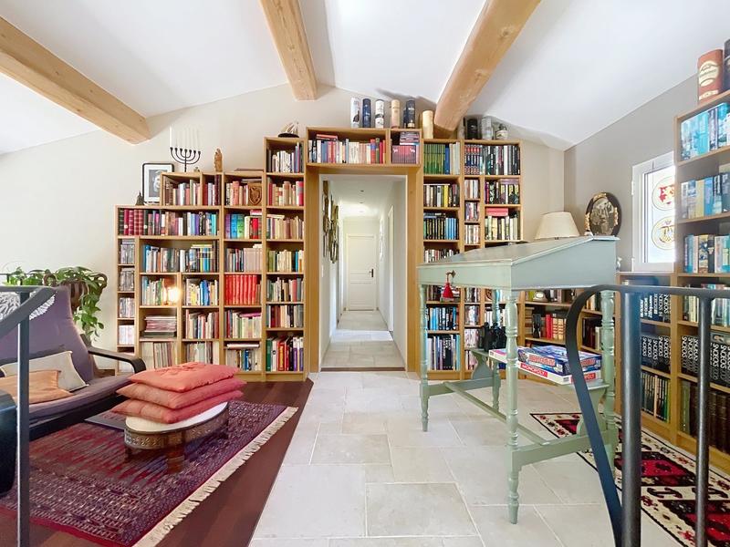 Villa - 253 m² - 8 pièces