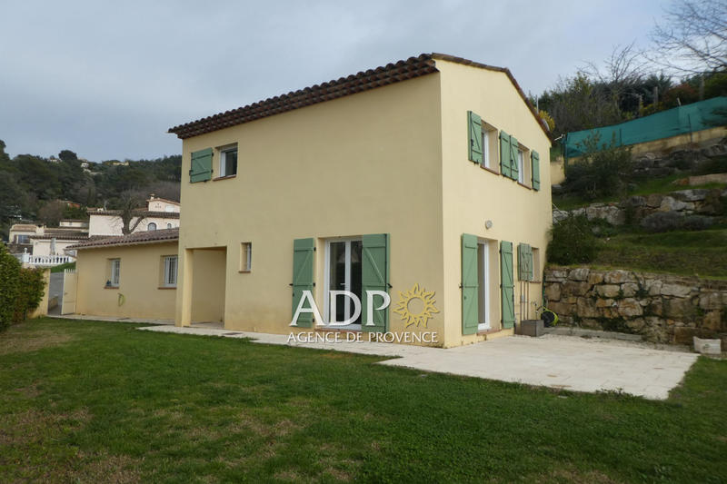 Maison - 96 m² - 5 pièces