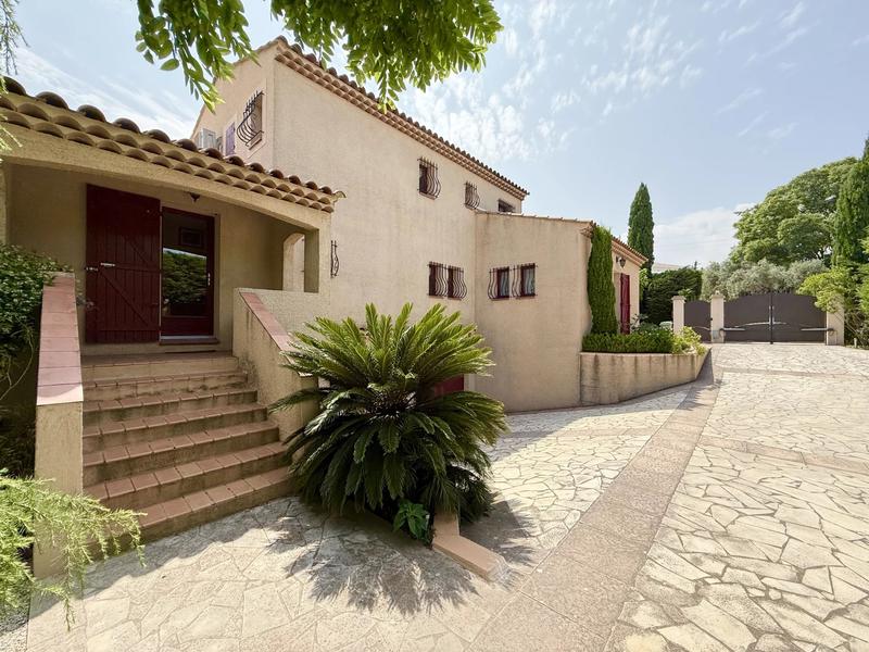 Maison - 154 m² - 6 pièces