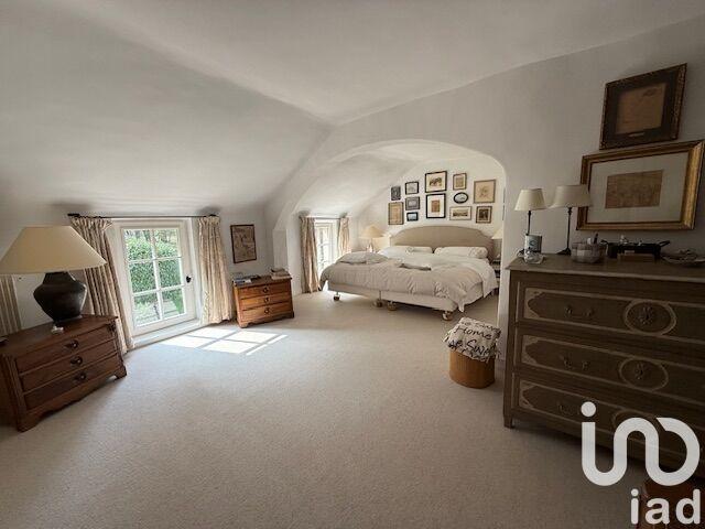 Maison - 387 m² - 13 pièces