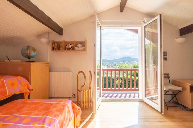 Villa - 180 m² - 6 pièces