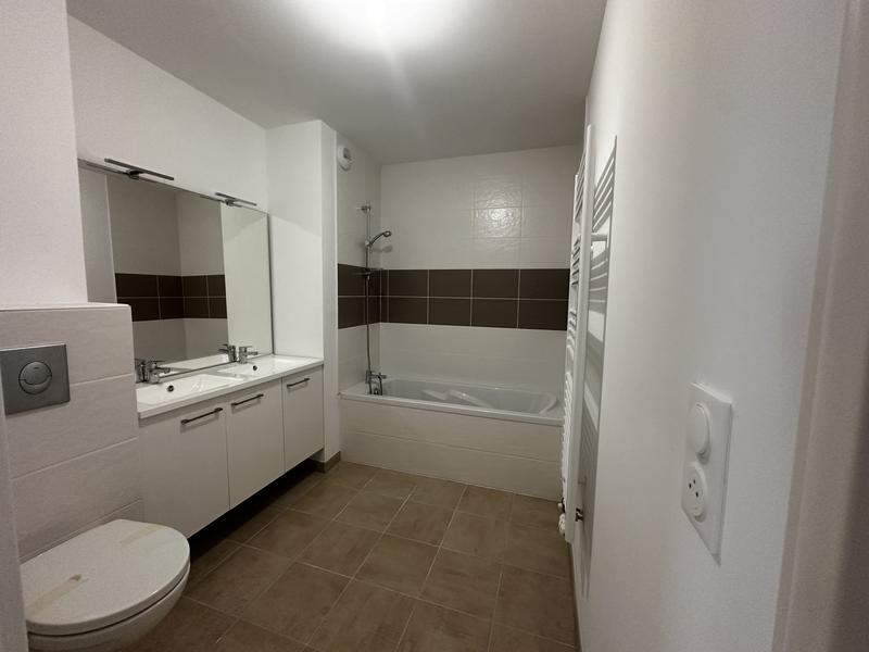 Appartement - 86 m² - 4 pièces