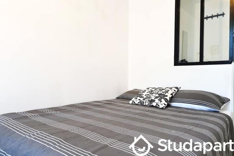 Chambre - 12 m² - 1 pièce