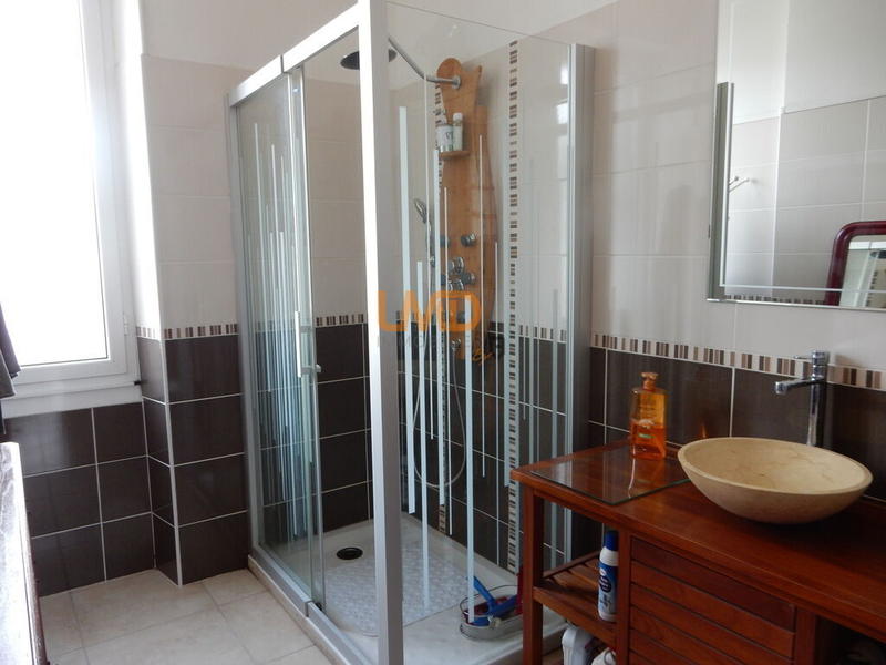 Maison en pierre - 141 m² - 8 pièces