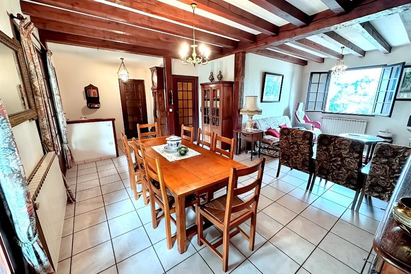 Maison - 124 m² - 6 pièces