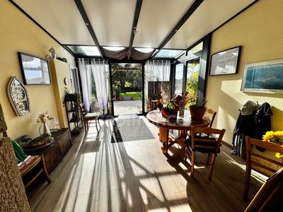 Maison - 197 m² - 8 pièces