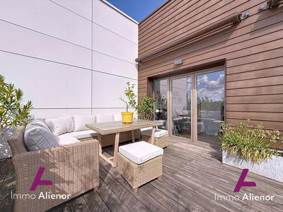 Appartement - 140 m² - 5 pièces