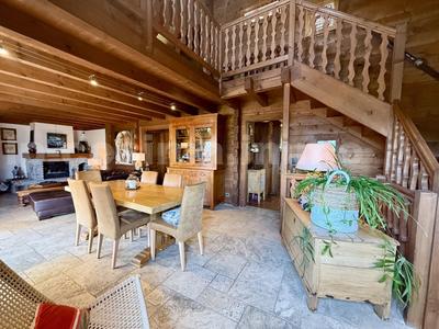 Châlet - 250 m² - 6 pièces