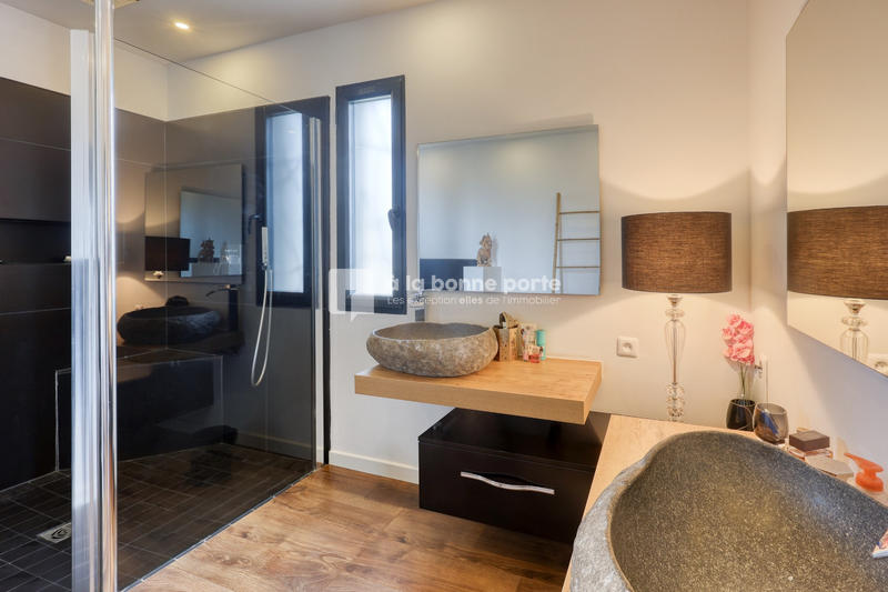 Maison contemporaine - 150 m² - 4 pièces