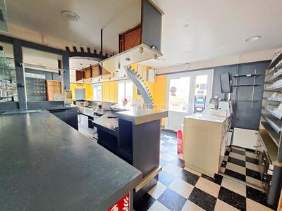 Maison - 170 m² - 6 pièces