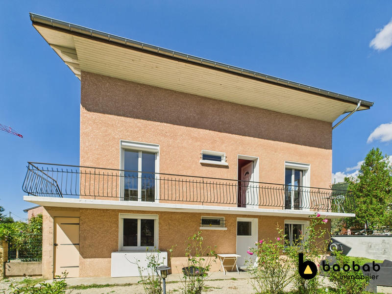 Maison - 195 m² - 6 pièces