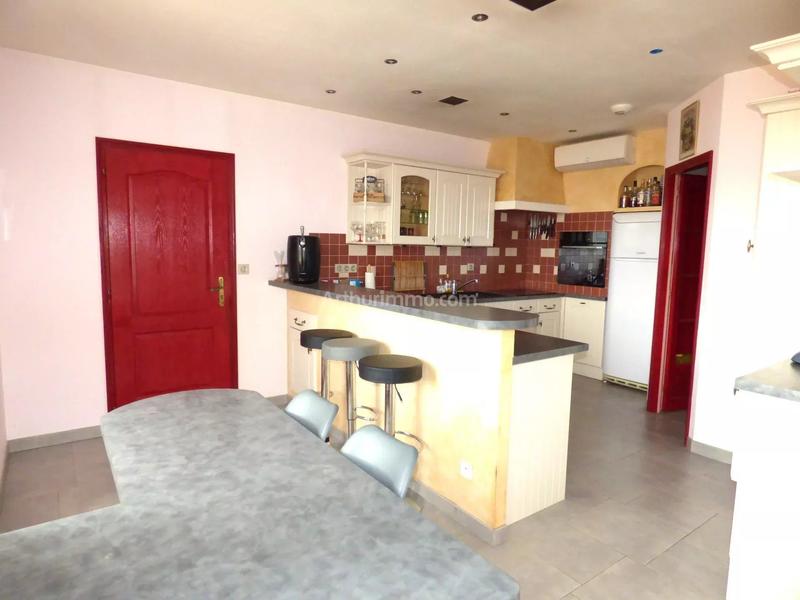 Maison - 105 m² - 8 pièces