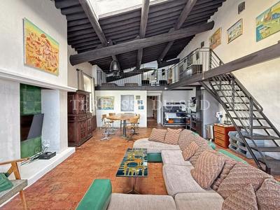 Appartement - 105 m² - 3 pièces