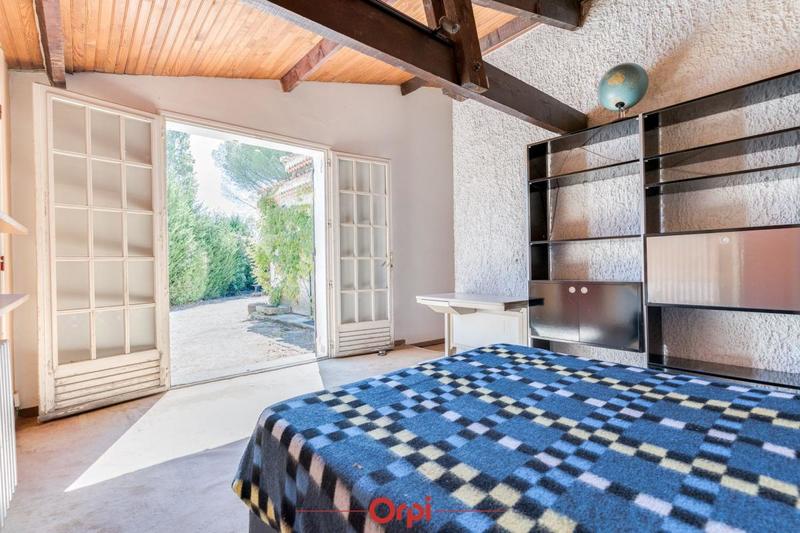 Propriété - 205 m² - 6 pièces