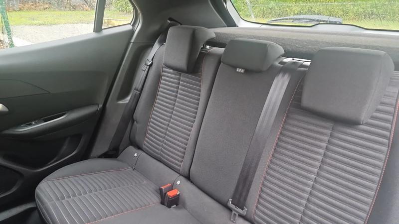 Peugeot 2008 1.5 BlueHDi 110 Active Business