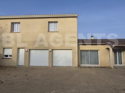 Maison traditionnelle - 202 m² - 9 pièces