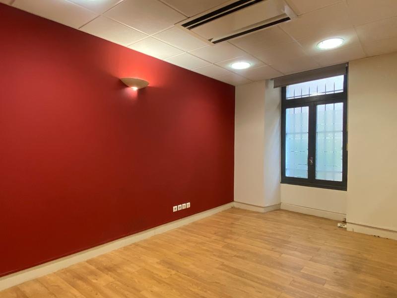 Bureau - 357 m² - 11 pièces