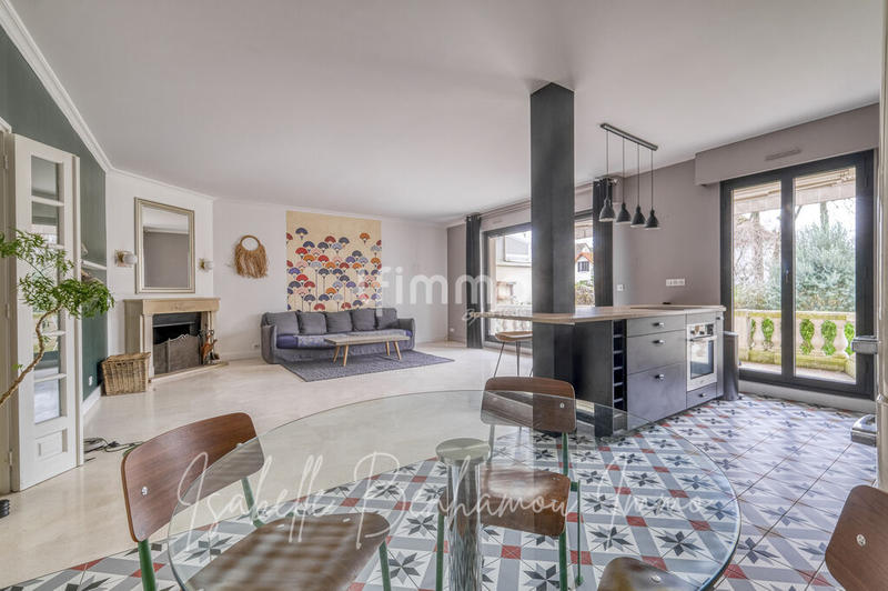 Appartement - 104 m² - 4 pièces