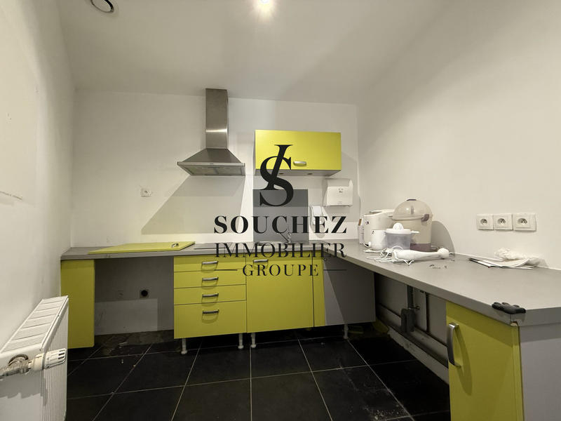 Local d'activités - 128 m² - 6 pièces