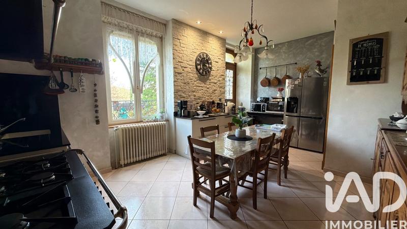 Château - 352 m² - 7 pièces