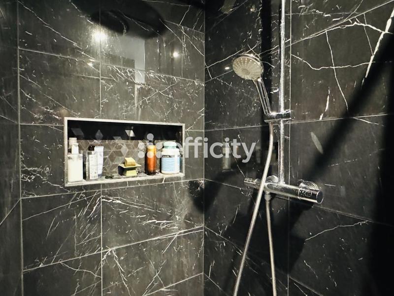 Appartement - 150 m² - 4 pièces