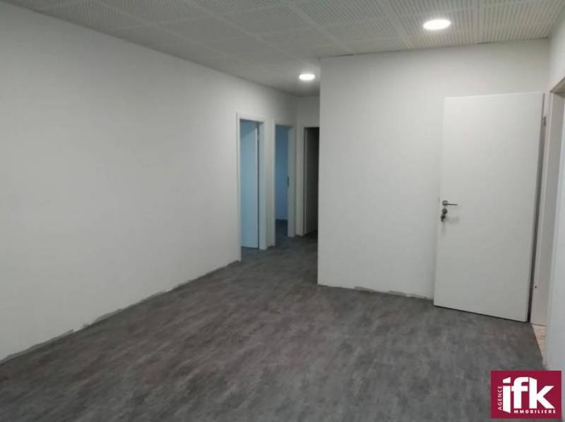 Local commercial - 150 m² - 7 pièces