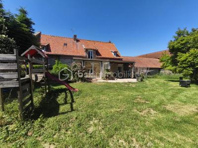 Maison - 238 m² - 7 pièces