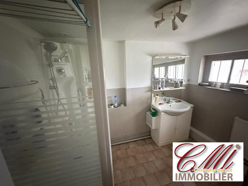 Maison - 180 m² - 5 pièces