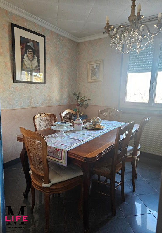 Appartement - 92 m² - 7 pièces