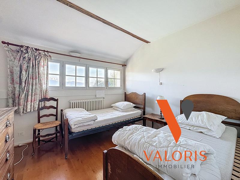 Maison - 197 m² - 9 pièces