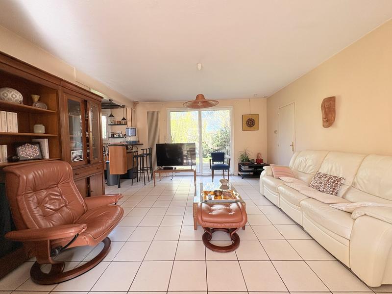 Maison traditionnelle - 84 m² - 4 pièces