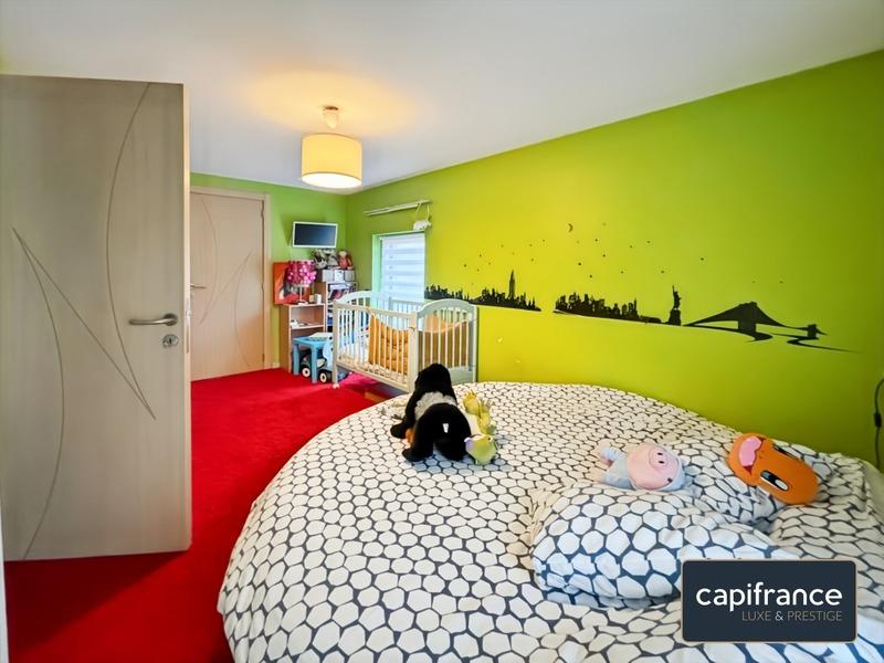 Maison - 230 m² - 7 pièces