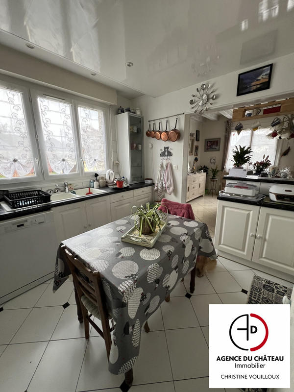 Maison - 245 m² - 11 pièces