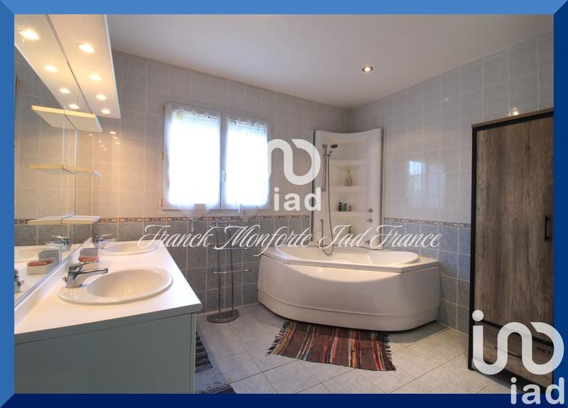 Maison - 195 m² - 7 pièces