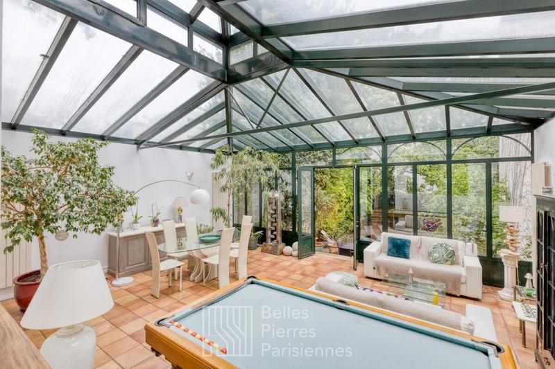 Maison - 250 m² - 7 pièces