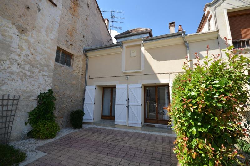 Maison en pierre - 84 m² - 4 pièces