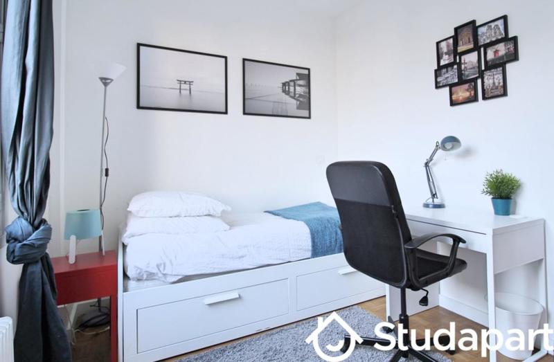 Chambre - 11 m² - 1 pièce
