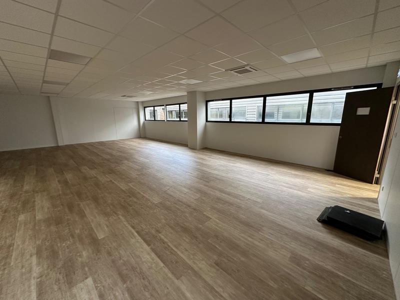 Bureau - 249 m² - 2 pièces
