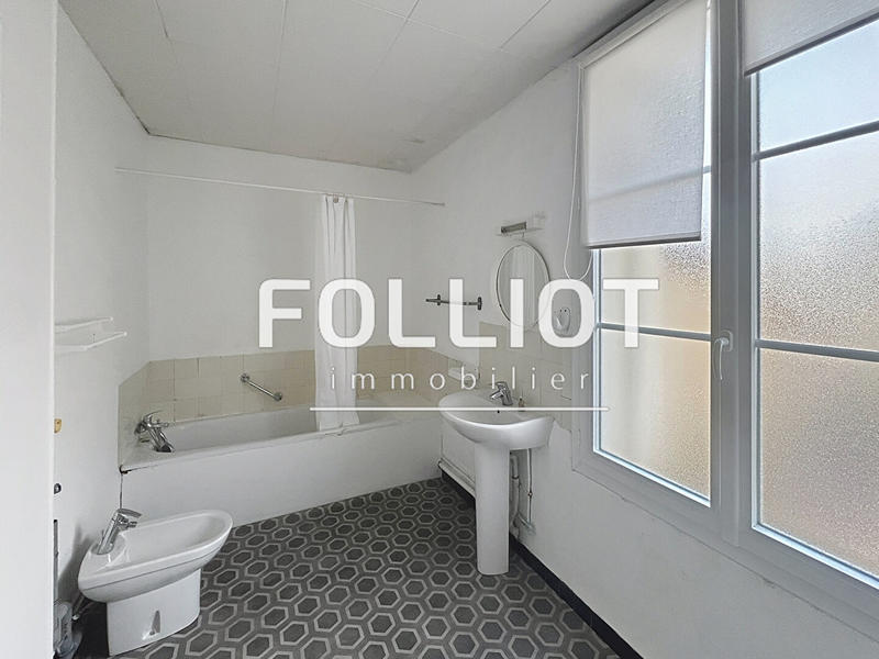 Appartement - 115 m² - 6 pièces